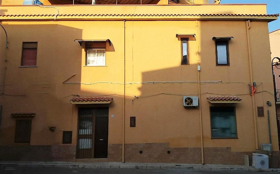 Casa Vacanza Trappeto Palermo 2 Apartment Exterior photo